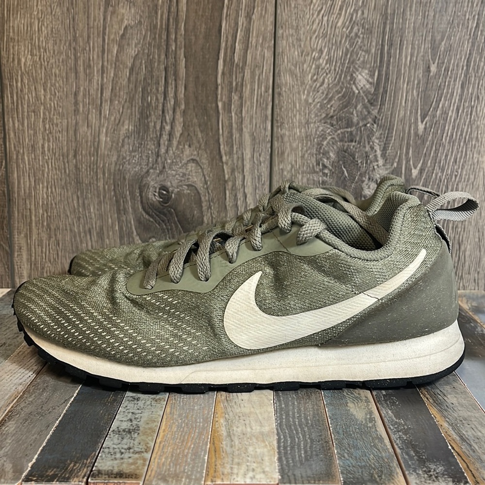 Nike MD Runner 2 Army Green Mesh Size 9.5